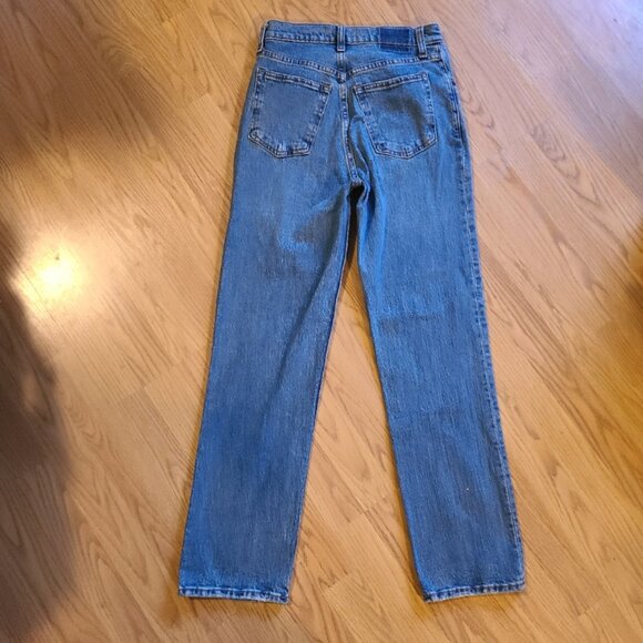 NEW NWT ABERCROMBIE & FITCH 90s STRAIGHT ULTRA HIGH RISE JEANS STRETCH 2 Short - Picture 4 of 6
